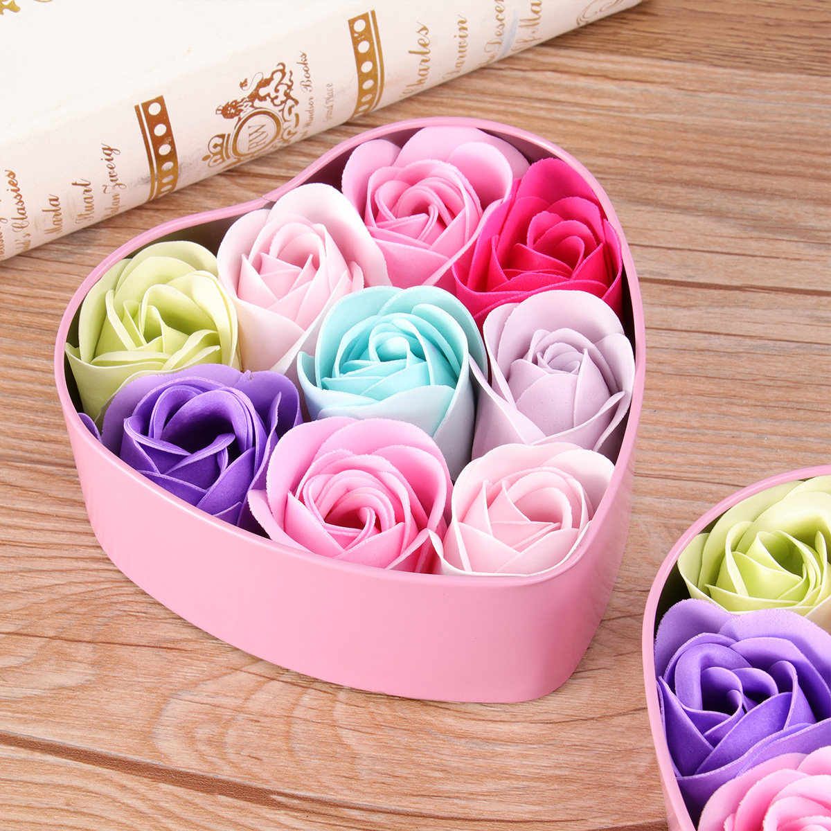 Luxury Skincare Gift Box - Rosen-Seifenblumen-Set in Eleganter Herzförmiger Blechdose 2